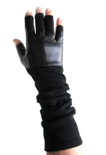 Fingerless gloves for 24/7 smartphone access