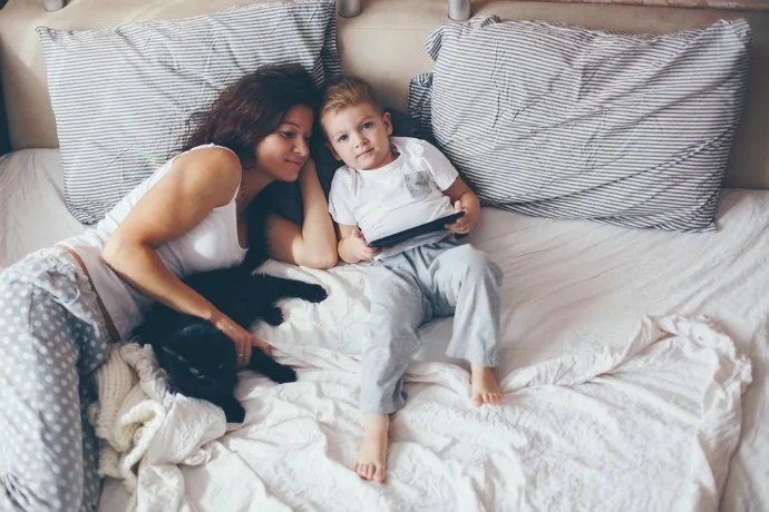 Breaking news: The American Academy of Pediatrics drops its 'no screen under 2' rule