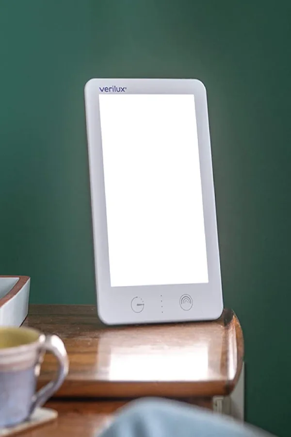 About light therapy lamps like the Verilux HappyLight: How they work, and which one to buy