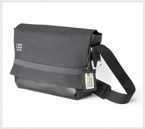 Moleskine myCould laptop messenger bag