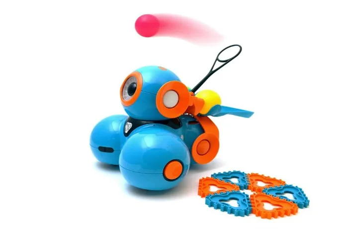 The new Launcher turns the Dot and Dash robots from Wonder Workshop into a catapult