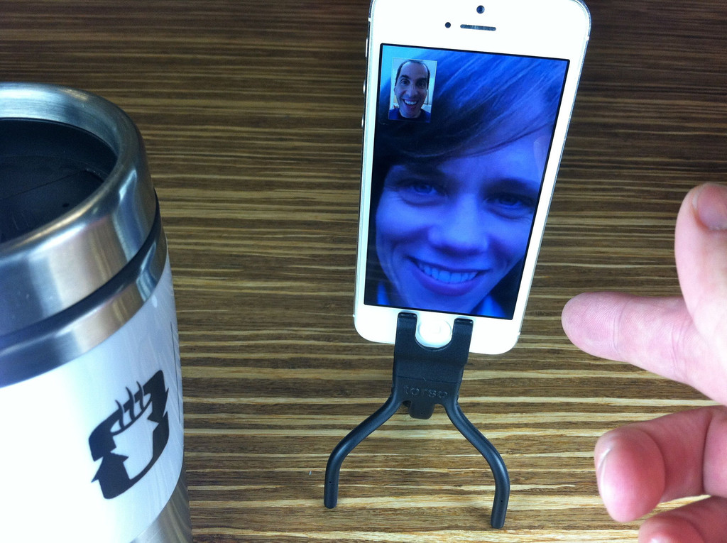 Twig mobile stand and charger