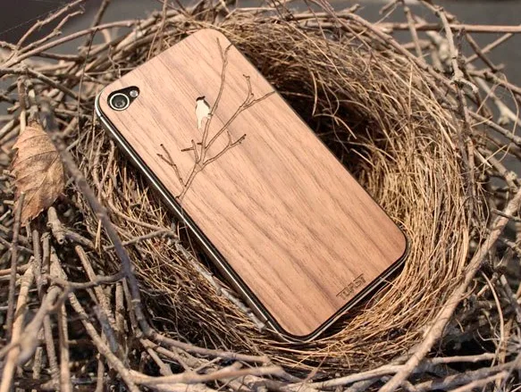 Cover your gadget with... Toast!
