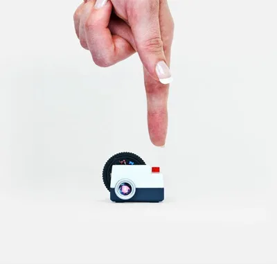 Projecteo: A mini projector for your Instagram photos