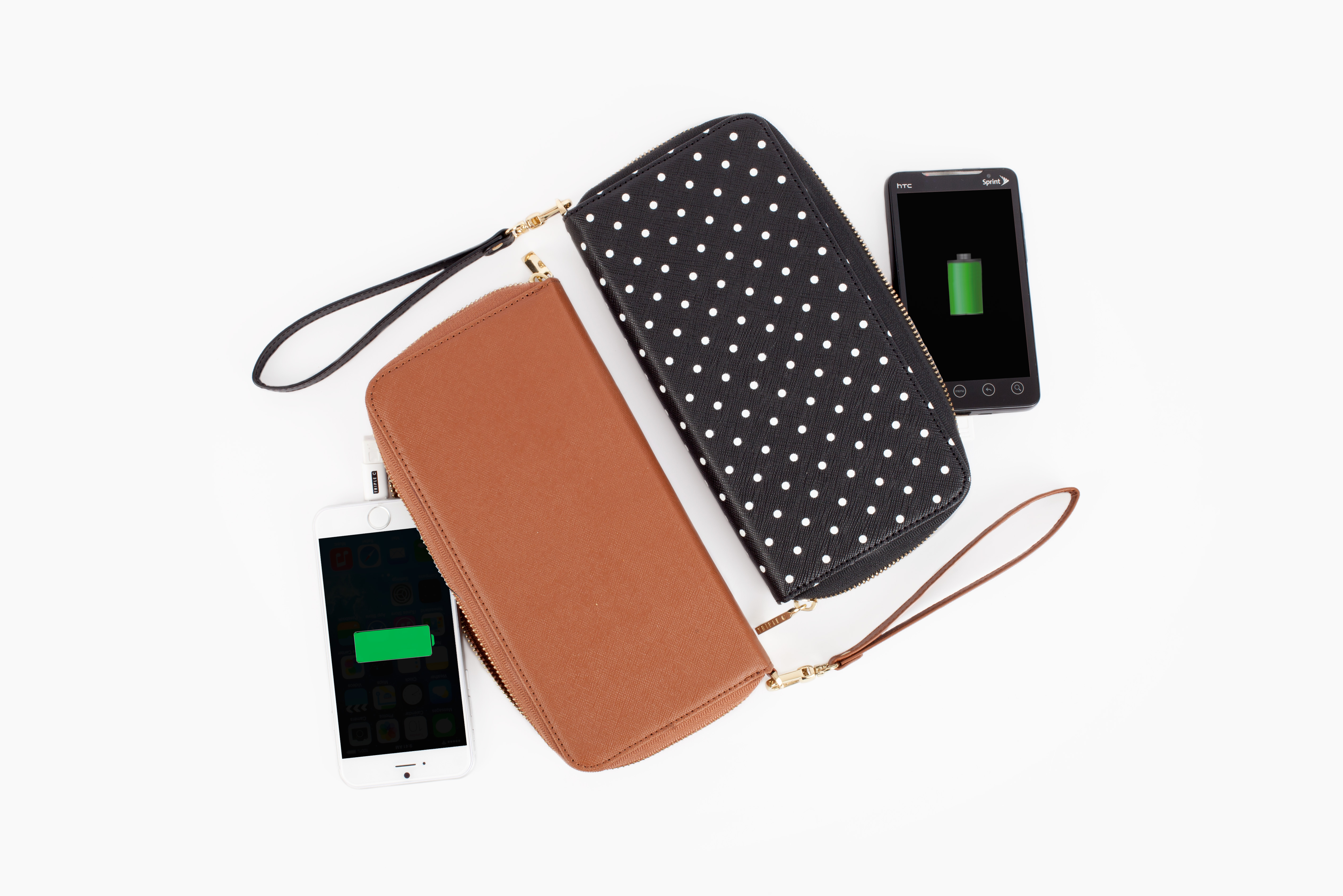 Stylish tech gifts for women: Power wallet phone charger Stylish tech gifts for women: Power wallet phone charger
