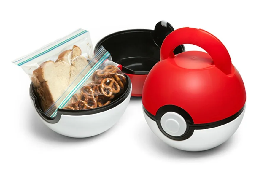 Pokeball Lunch Container: Cool gamer school supplies