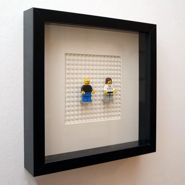 FamousBrick-LEGO-Minifigure-Famous-Frame