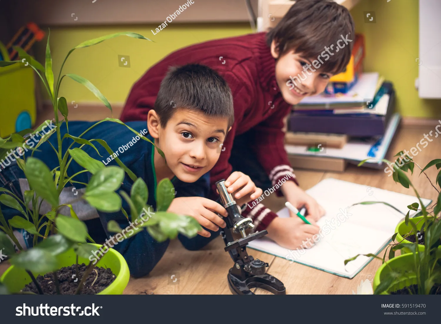Kids' science journal ideas: Track results of experiments and tests