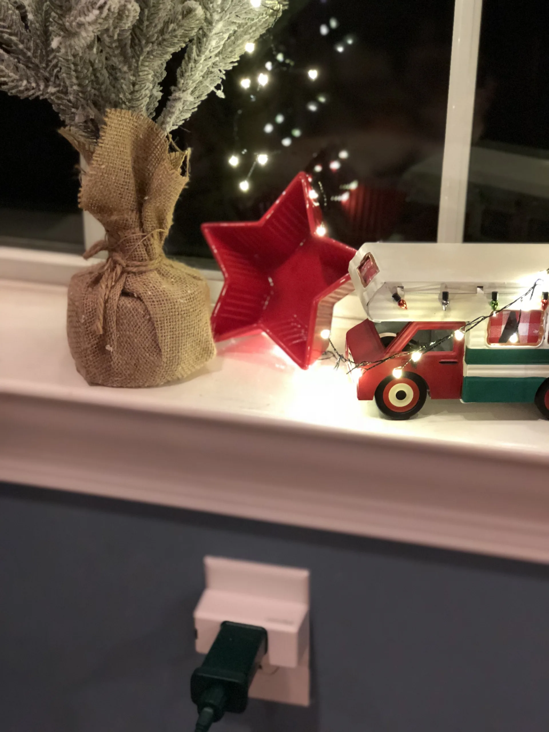 10 ways to use the Leviton Decora Smart Mini Plug-In to make your holidays easier
