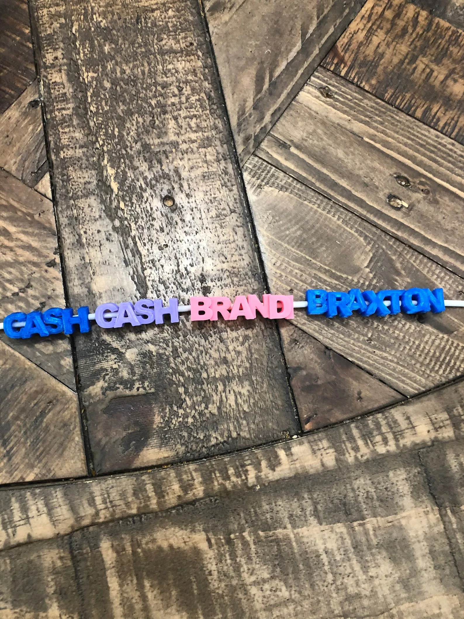 Tech gifts under $25: Personalized USB tag